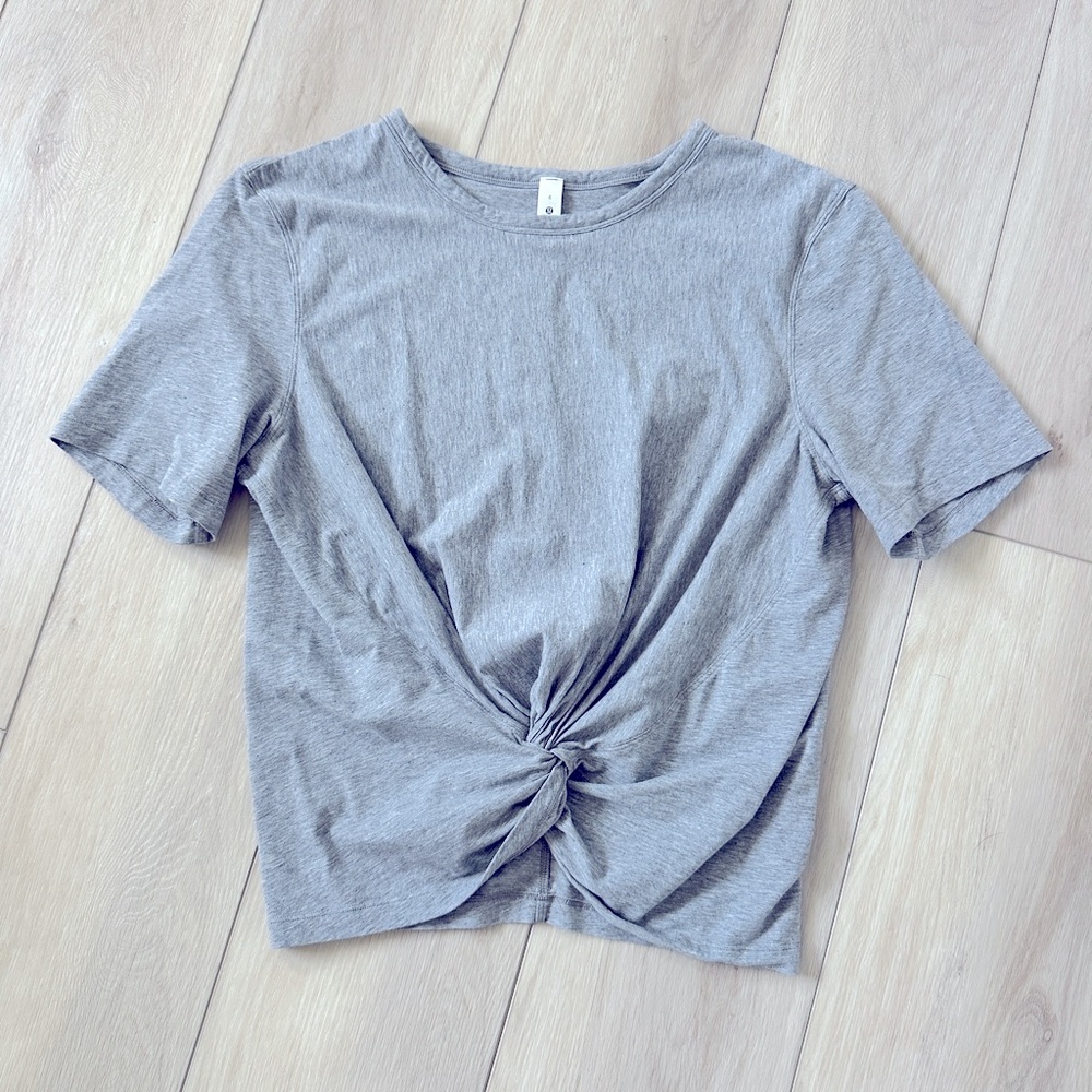 Lululemon Crescent T-Shirt/Crop Top